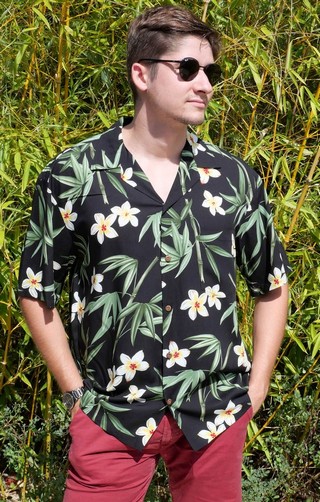chemise hawaienne noire